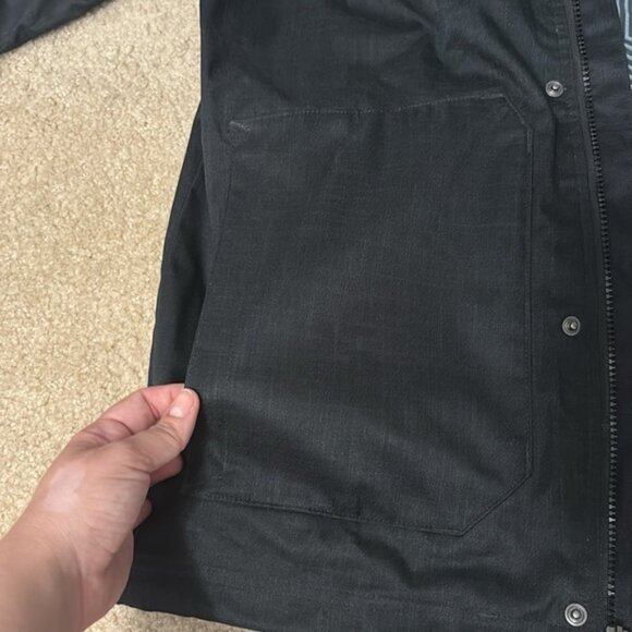 Under Armour Black ColdGear Infrared Jacket, Water-Resistant Material, Sz Medium - Picture 6 of 9